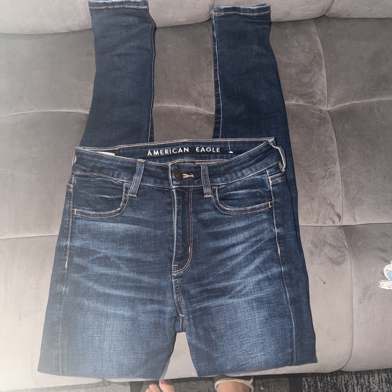 American Eagle Super Stretch Women’s Dark Wash Blue Denim Mid Rise Skinny Jeans