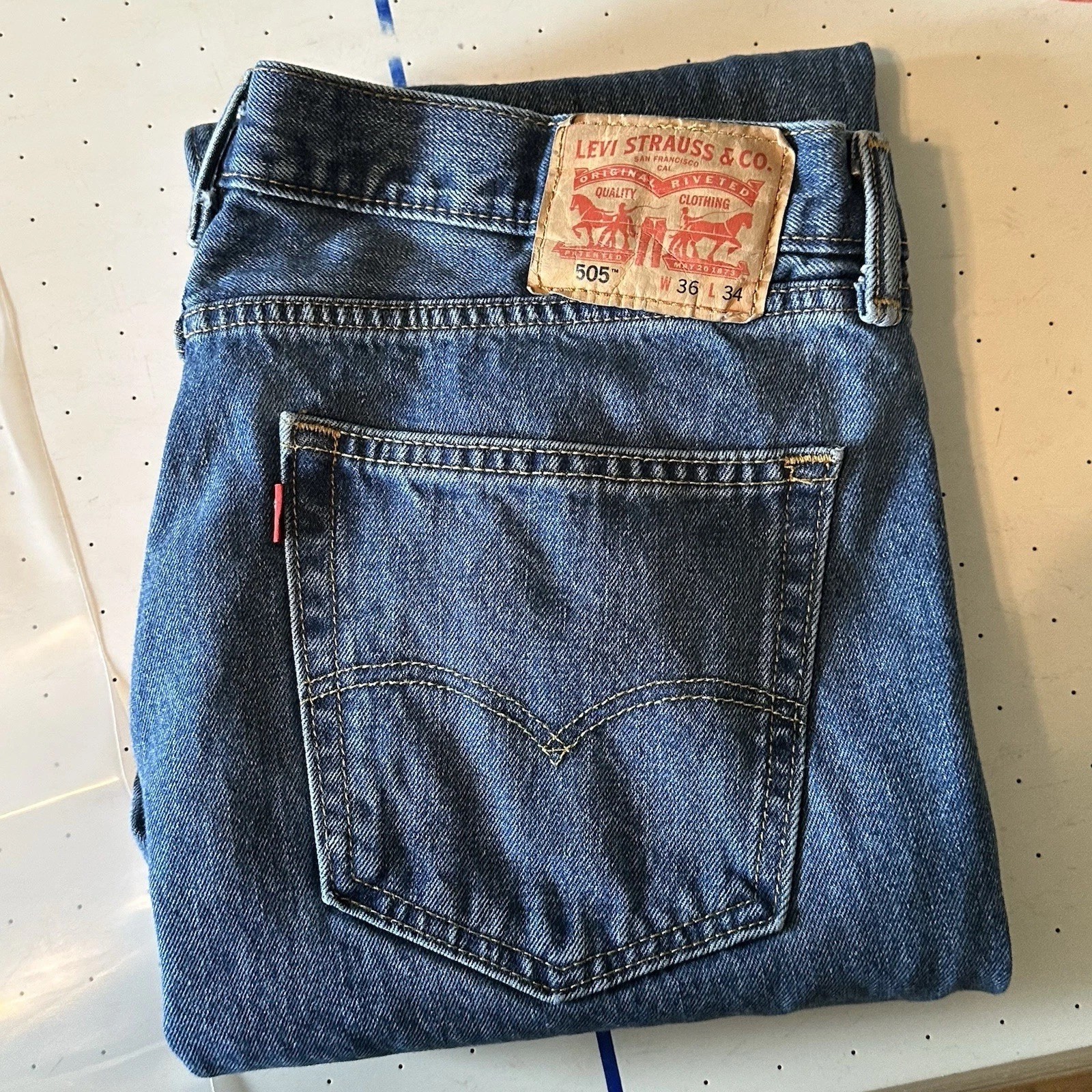Levi’s 505 Regular Fit Jeans Men’s 36×34 Blue Denim Straight Leg Red Tab