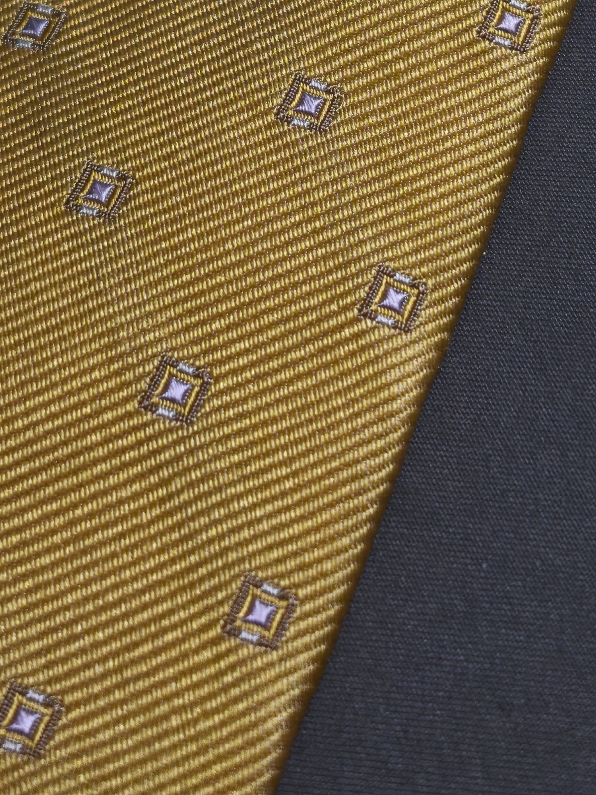 Church’s – Solid Color Microdrawing Geometric Silk Tie Made in Italy