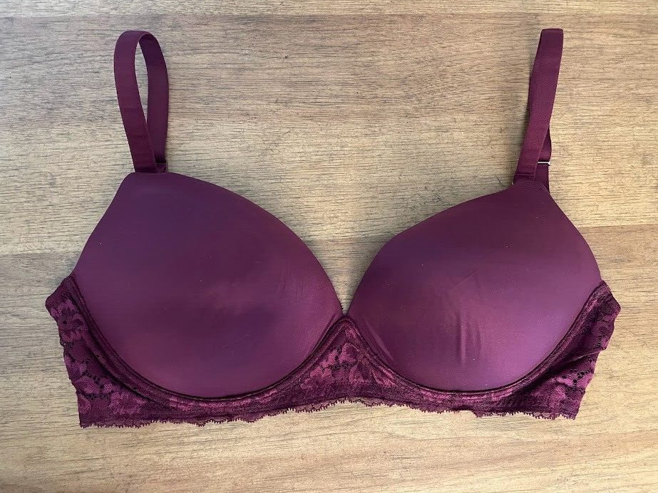 Victoria’s Secret Solid Kir Lace 36DDD Body By Victoria Wireless Nursing Bra