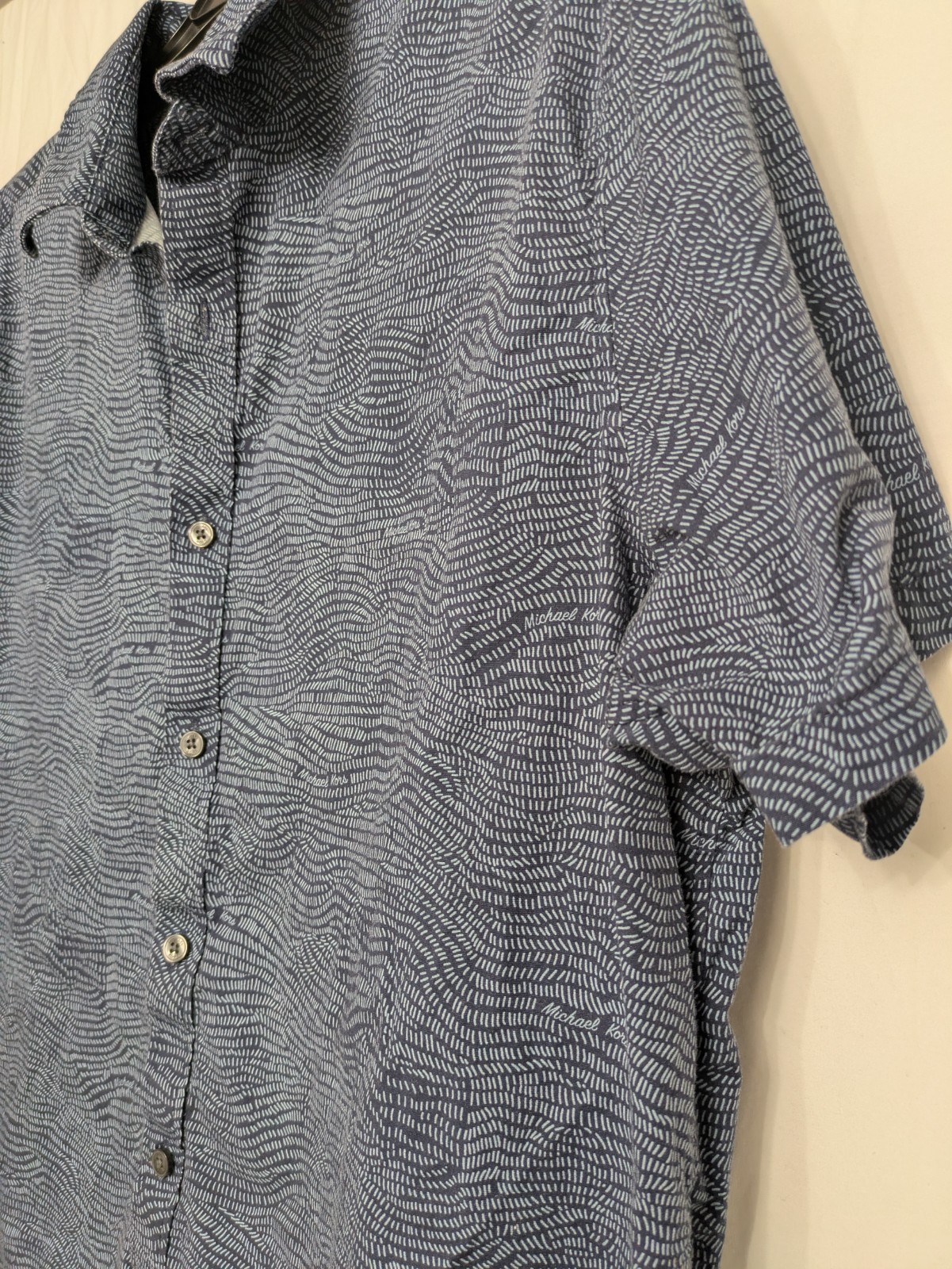 Michael Kors Men XL Slim Fit Button Down Shirt Blue Abstract Print Stretch…