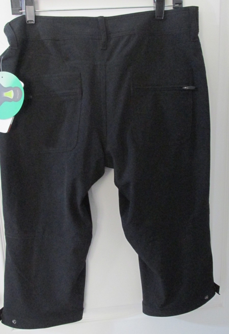 NEW Sugoi Womens Greta Black Capri Pants w/RC Pro Gel Pad – Size L