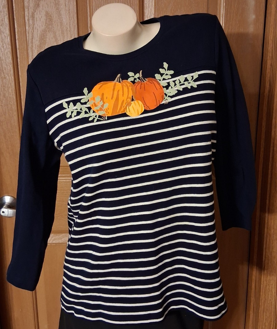 Kim Rogers Perfectly Soft Tee Scoop Neck Bracelet Sleeves Halloween Fall Size L