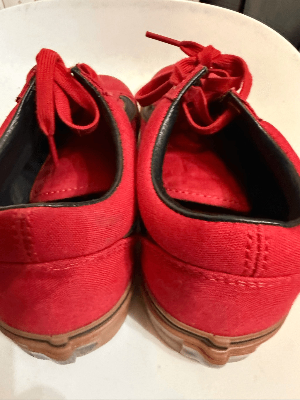 Vans Unisex Old Skool Skateboarding Canvas Sneakers Red Men 5.5/Women 7 NWOT