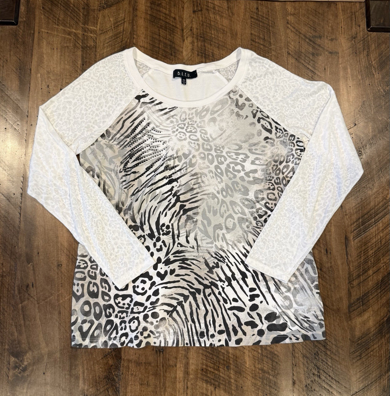 B.L.E.U. Animal Print Raglan Top Embellished Cheetah Tiger Stripe Womens Size M