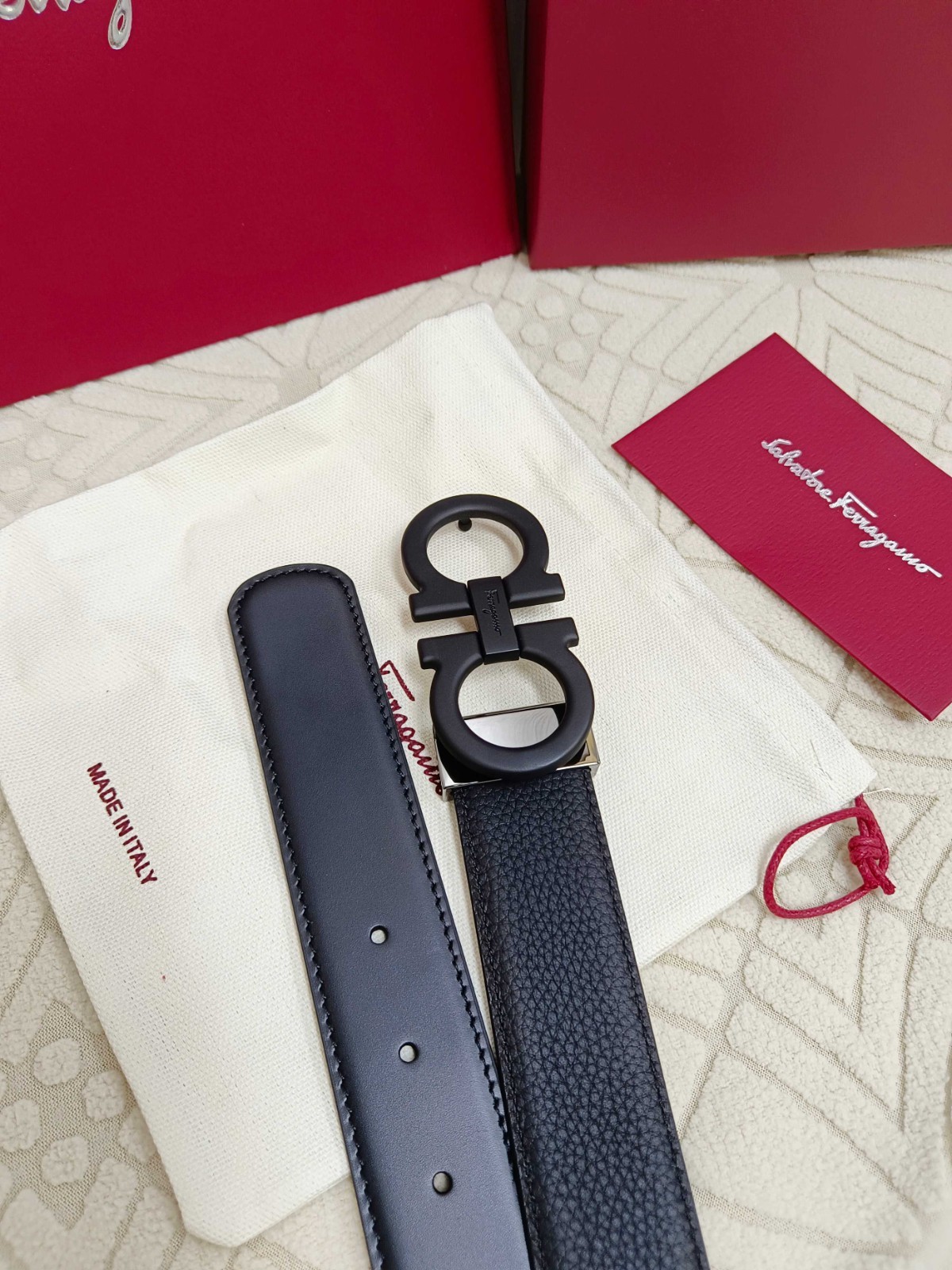 Salvatore Ferragamo Gancini Buckle Leather Belt Reversible Adjustable Size New