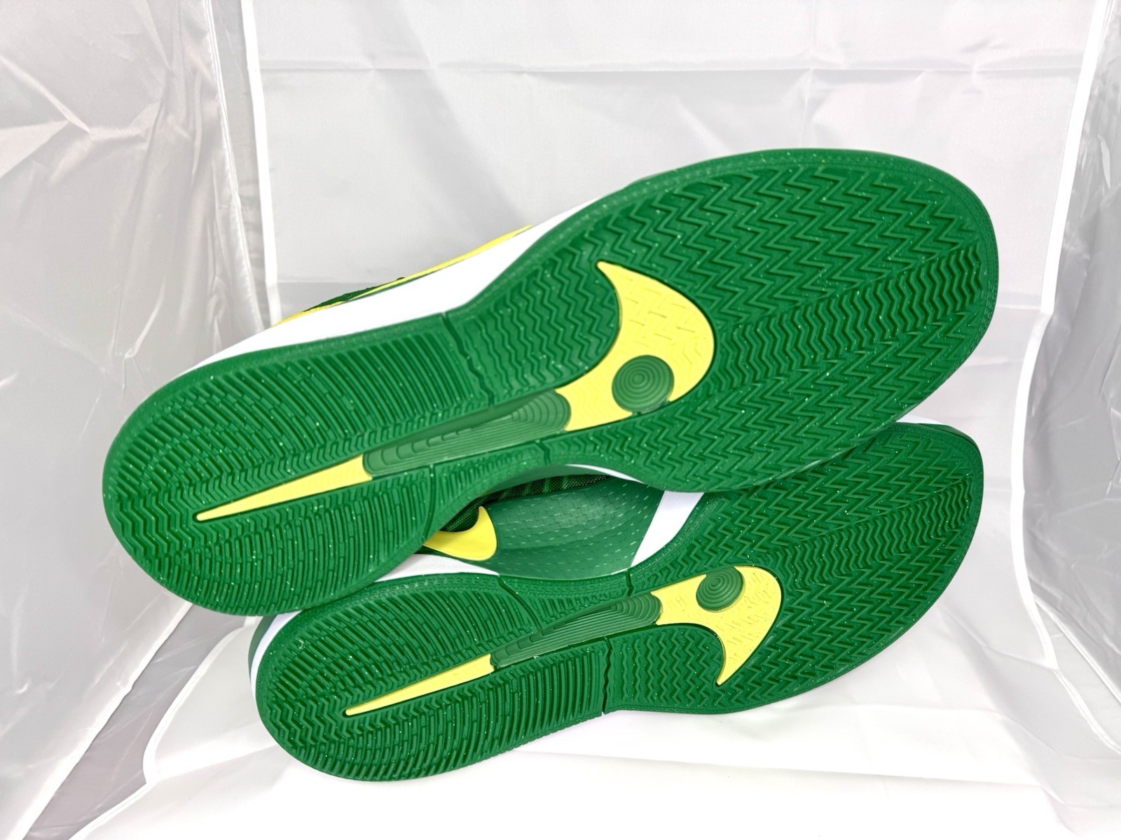 Nike Sabrina 2 Oregon Apple Green Yellow Strike HQ4344-300 W 19.5 / M 18 NIB