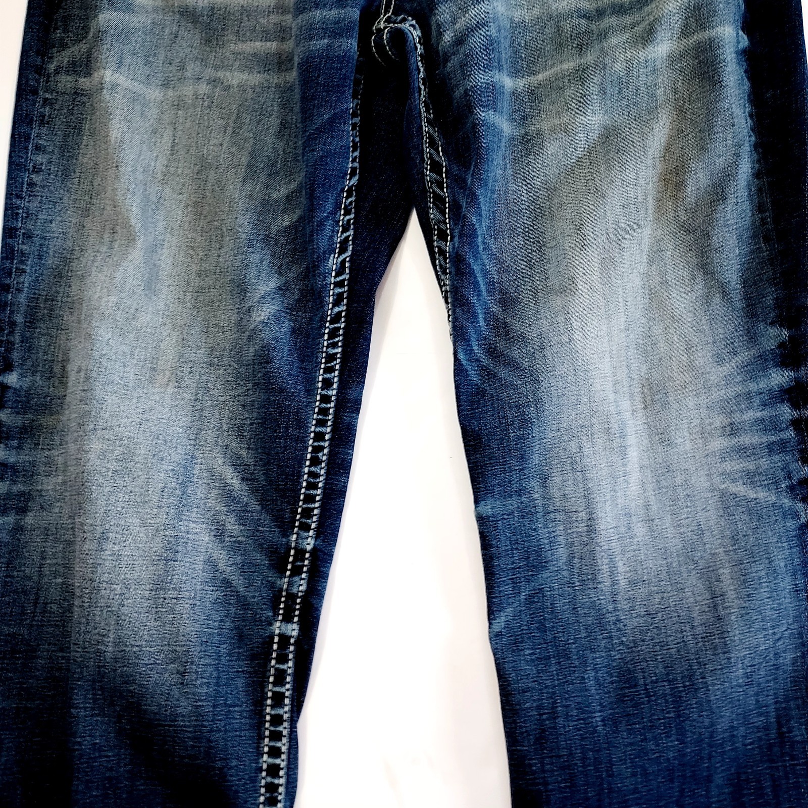 BKE Jake Jeans Mens 38 XL Blue Straight Leg Denim Distressed Dark Wash