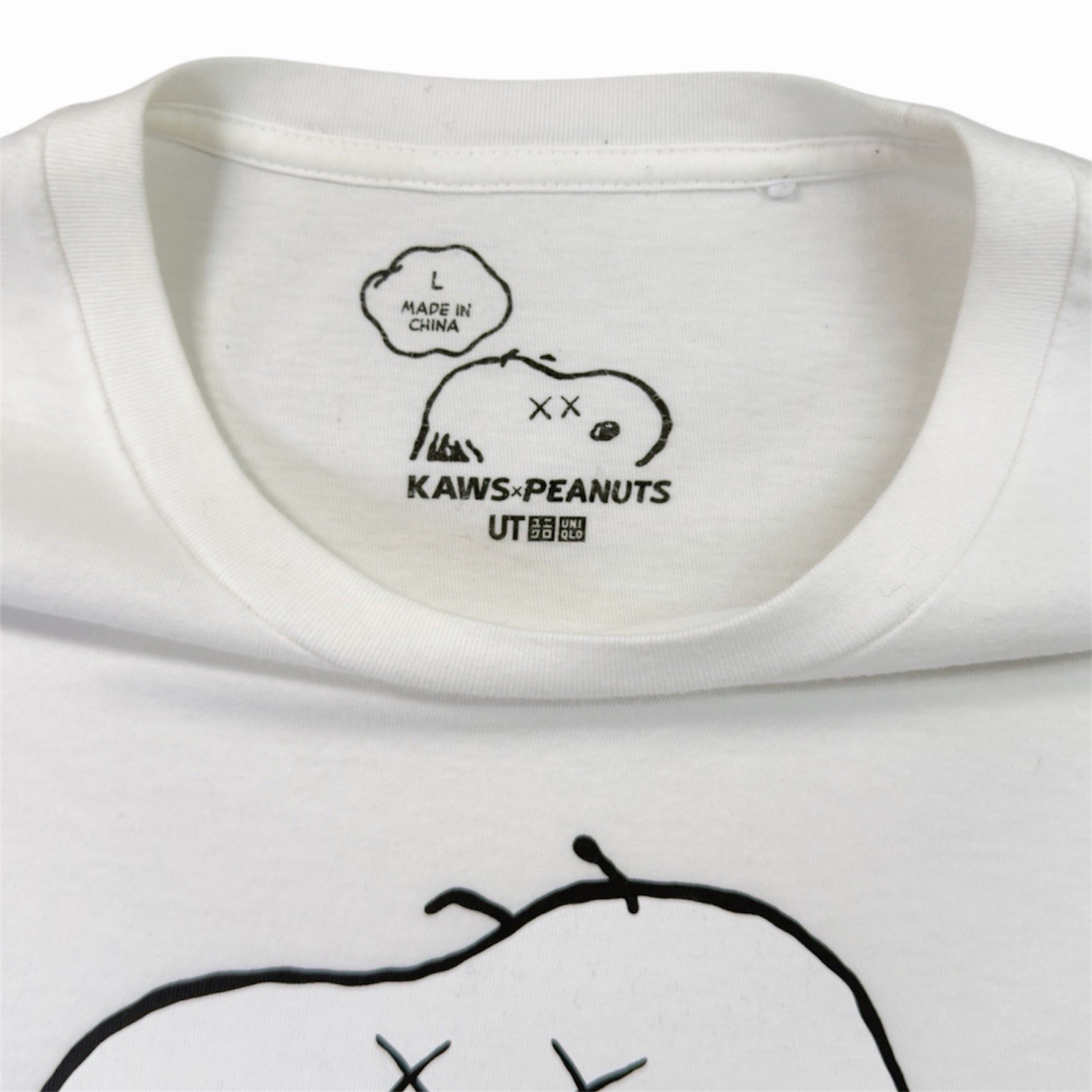KAWS x Peanuts Snoopy Woodstock Tee White Size Large Uniqlo Graphic T-Shirt SS17