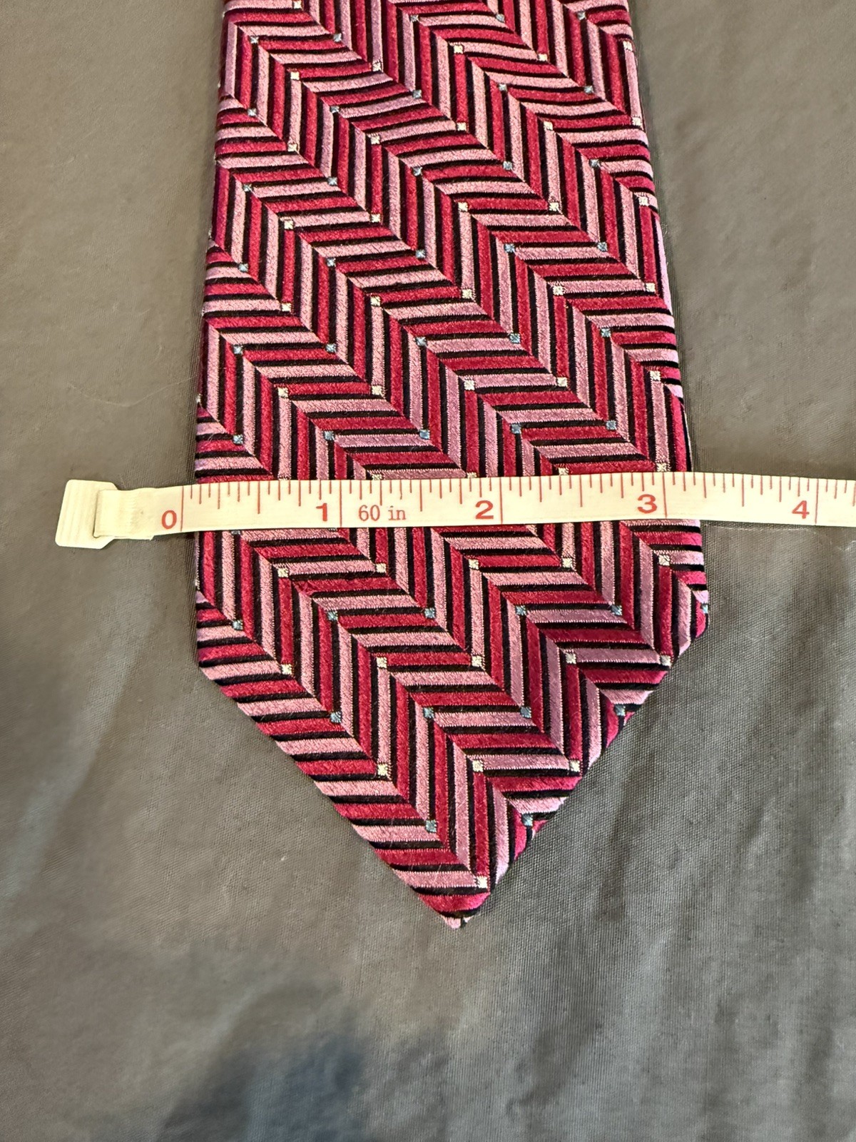 Paul Fredrick Silk Tie Necktie Purple Club Crest Heraldic Made in Italy 58×3.25