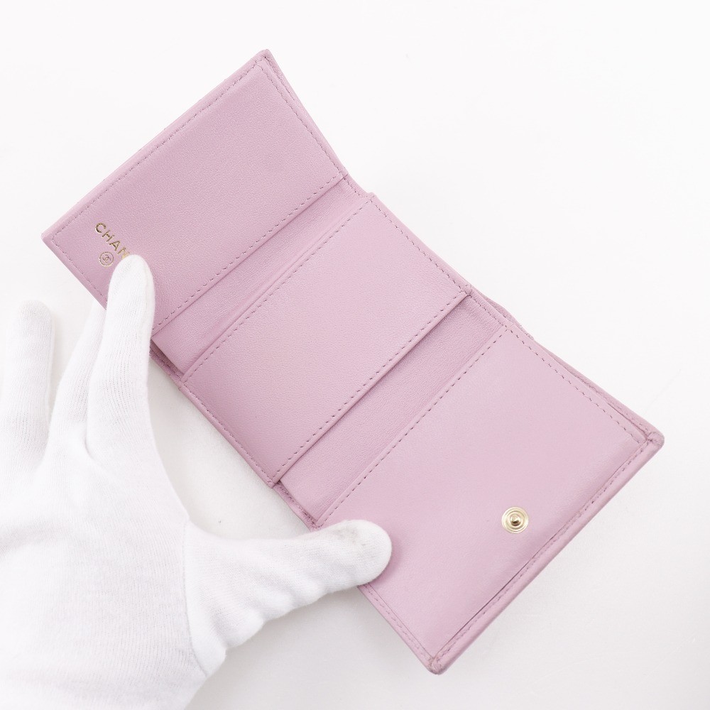 CHANEL Matelasse Tri-fold wallet AP0230 Small flap wallet Classic gold lam…