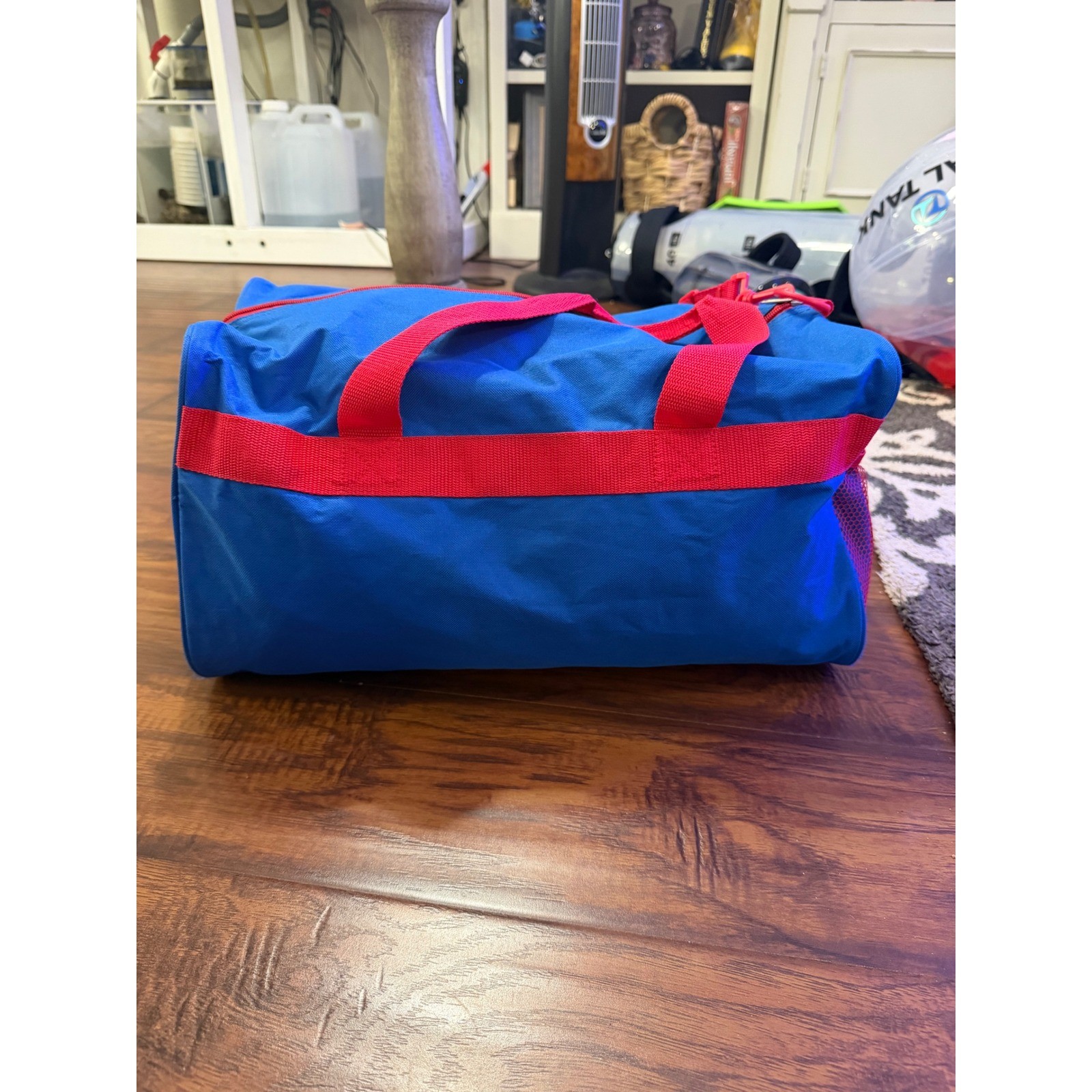 Paw Patrol Duffel Bag Kids Blue Red Excellent Graphic Travel Shoulder Strap