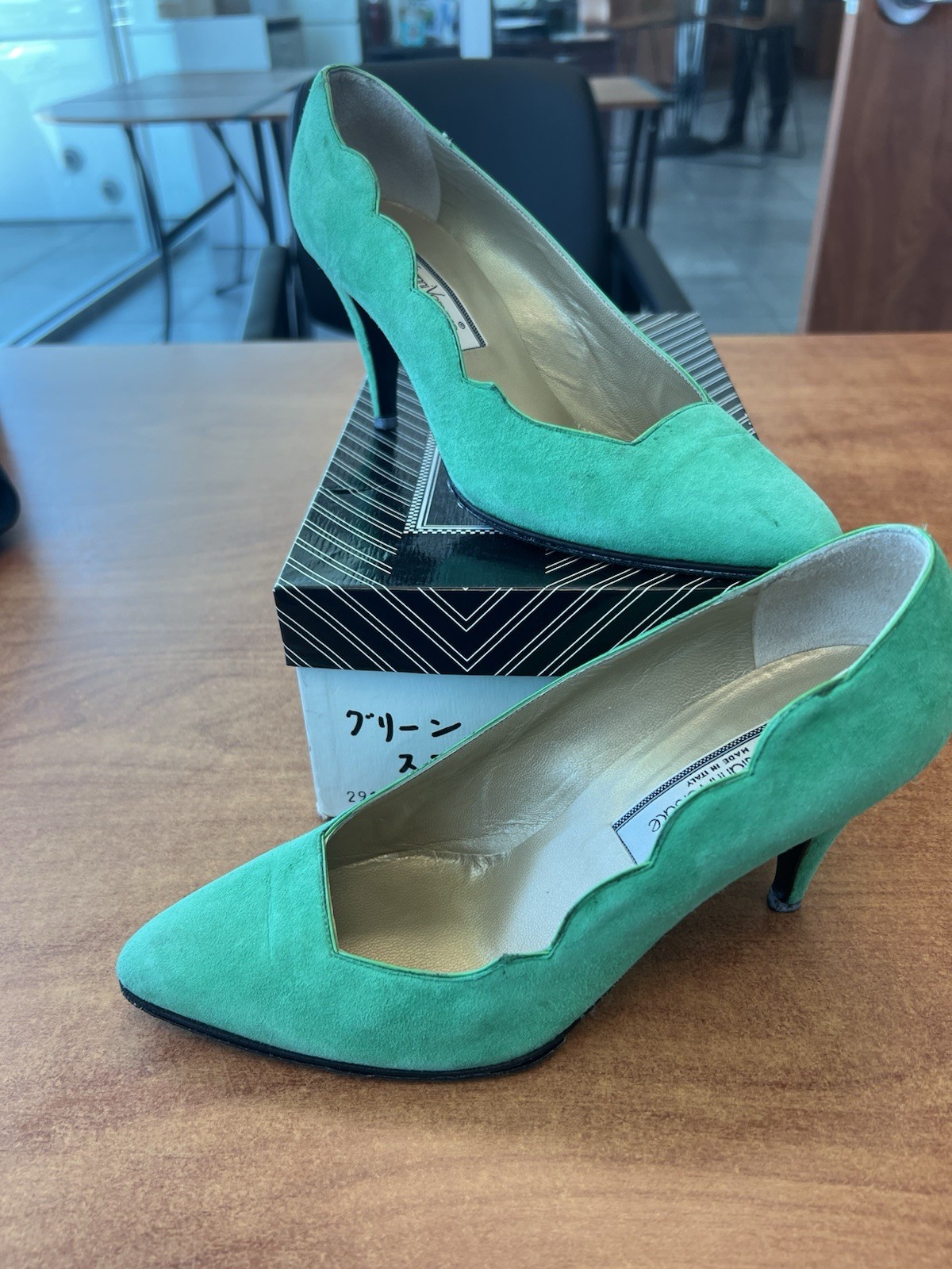 Gianni Versace Green Suede Scalloped Pointed Toe Slip-On Pumps Heels EU 37