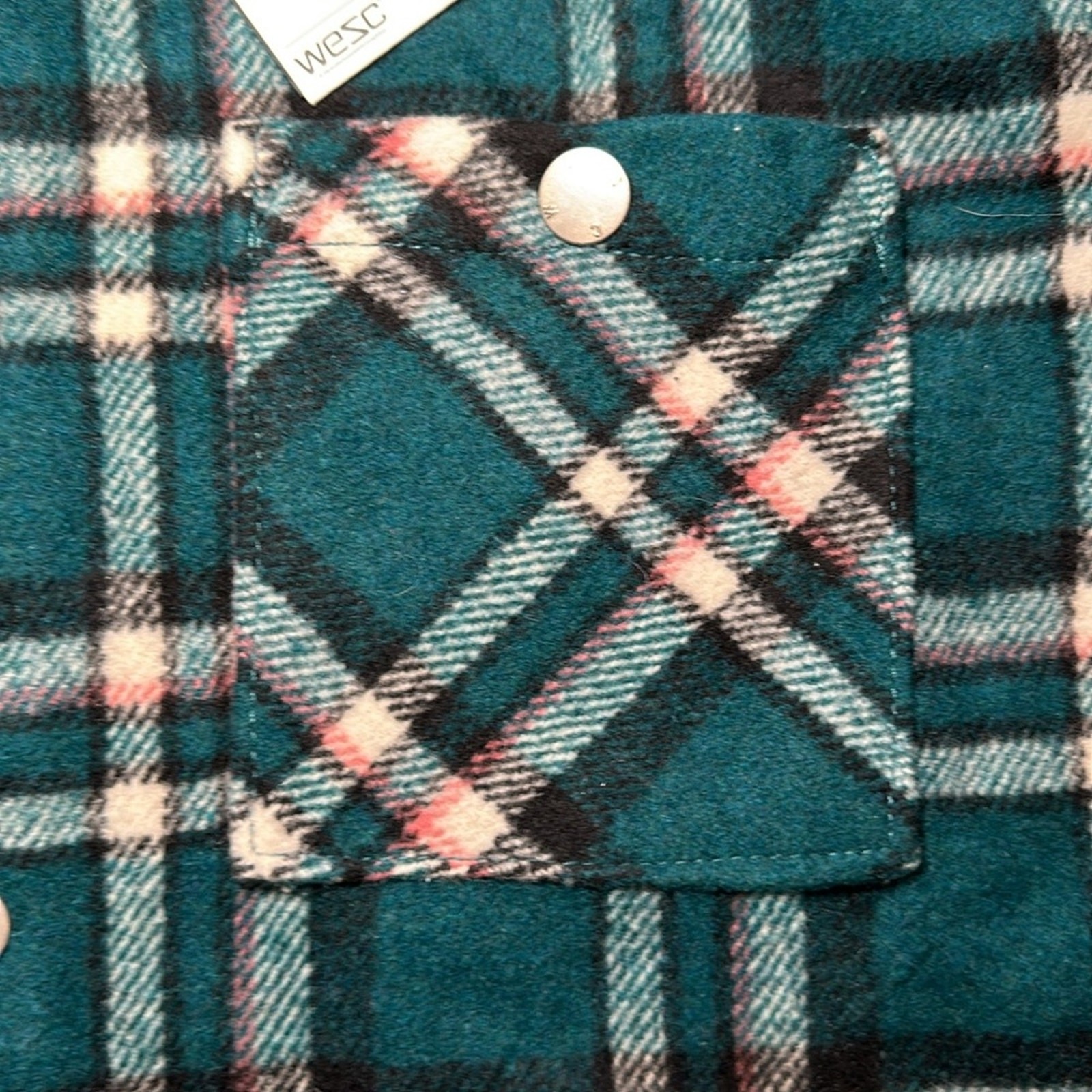 Wesc Oden Flannel Long Sleeve Pop Plaid Overshirt – 2XL