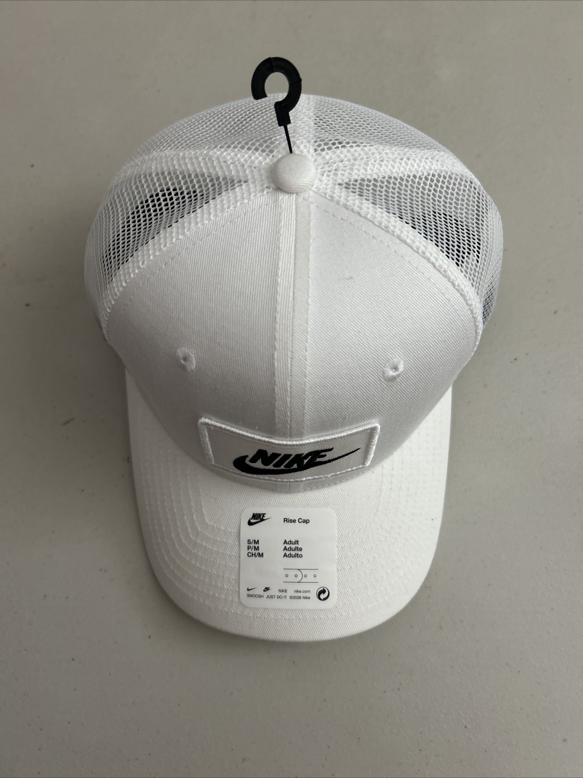 NIKE RISE CAP SNAPBACK TRUCKER HAT WHITE BLACK size S/M, M/L FV5543-100