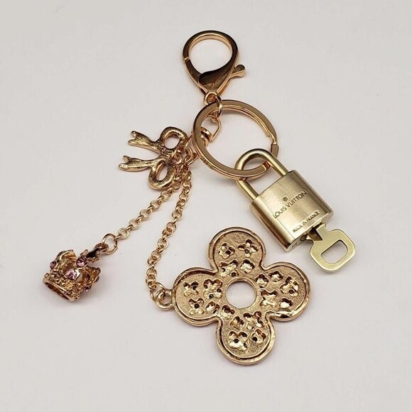 LV Authentic Gold Lock & Key 🔑 Luxury Bag Charm w/ Unbranded Flower Keychain