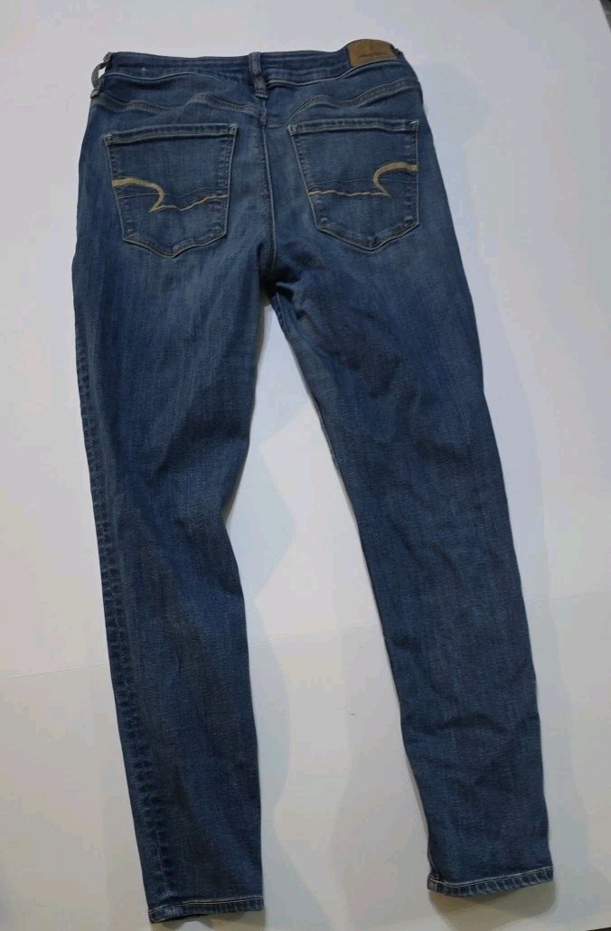 American Eagle Jeans Women’s 6 Short RN54485 CA 03873 Stretch (C11)