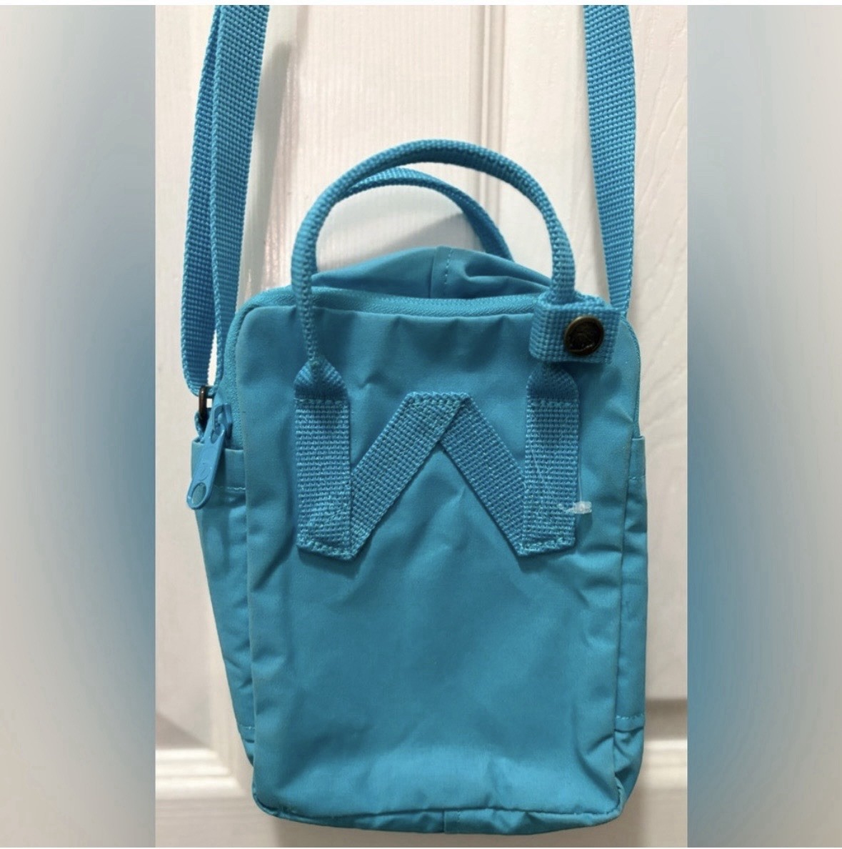 Fjällräven Kanken Sling Crossbody Bag Blue Zip Closure Adjustable Strap