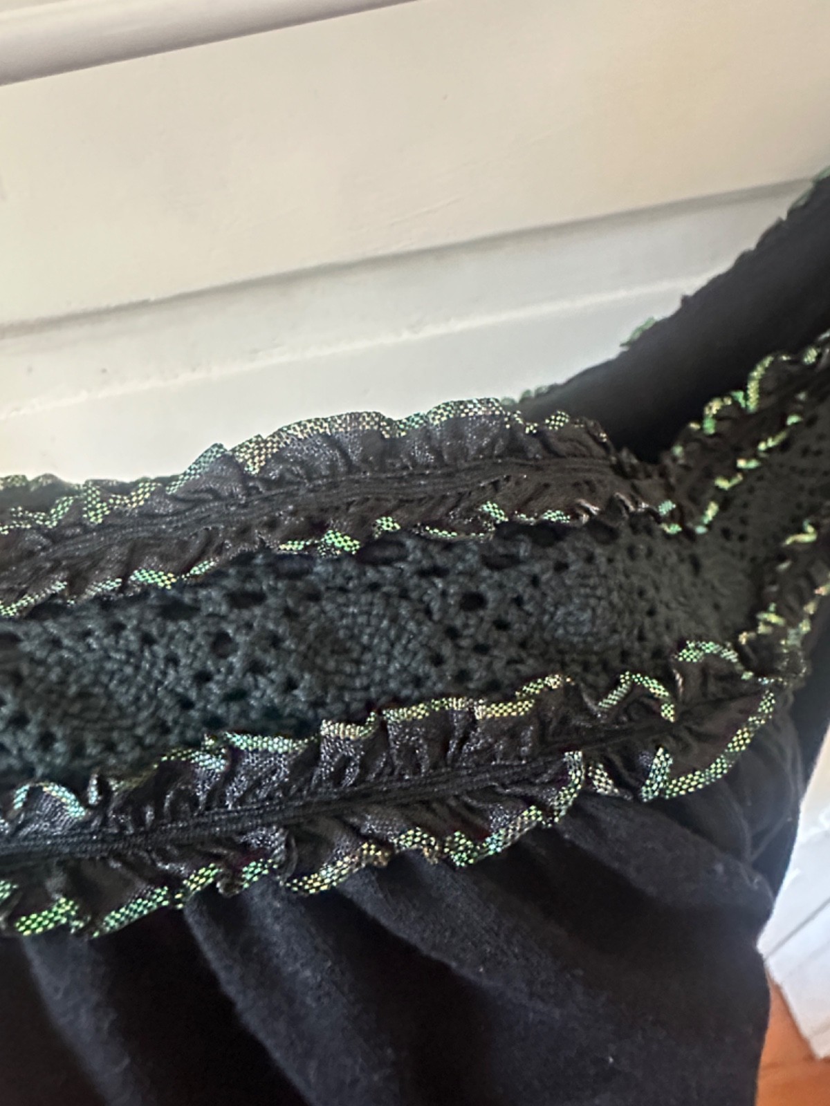 Black Lace Trim Metallic Shimmer Camisole Braided Spagetti Strap Tank Top