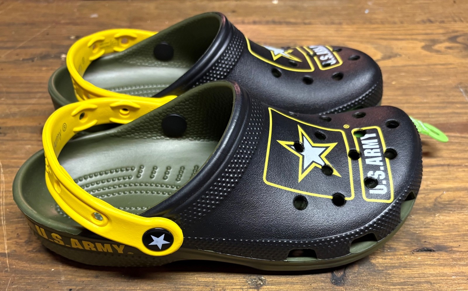 Classic US Army Clog Crocs Size M4/W6 Youth 4 Green Yellow Black Slip On NWT