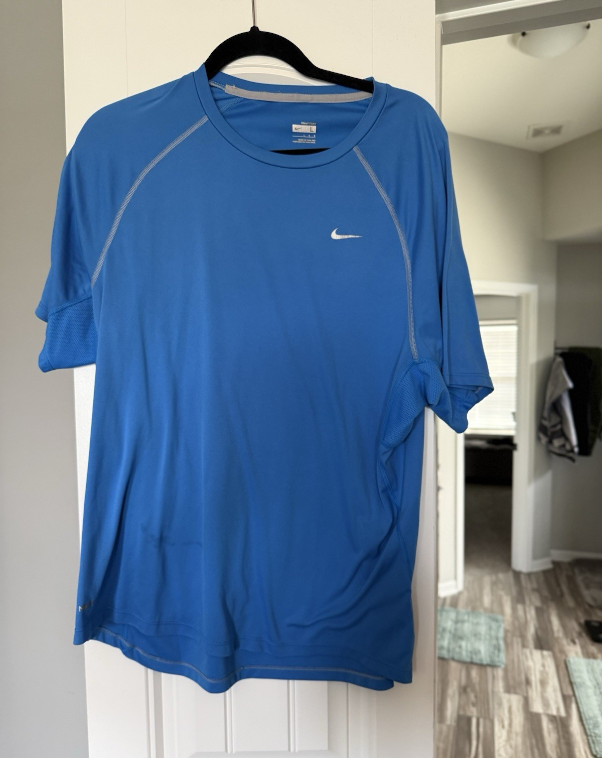Nike FIT DRY Dri-FIT Blue Solid Logo Tee Short Sleeve Crew Neck Polyester L