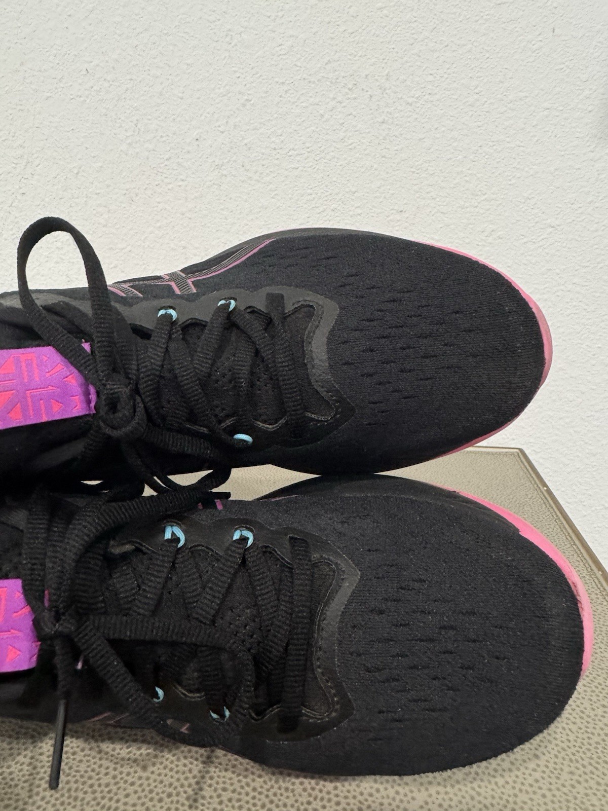 Asics Gel Kinsei Max Sneakers Running Shoes Women’s Size 11 Black / Pink