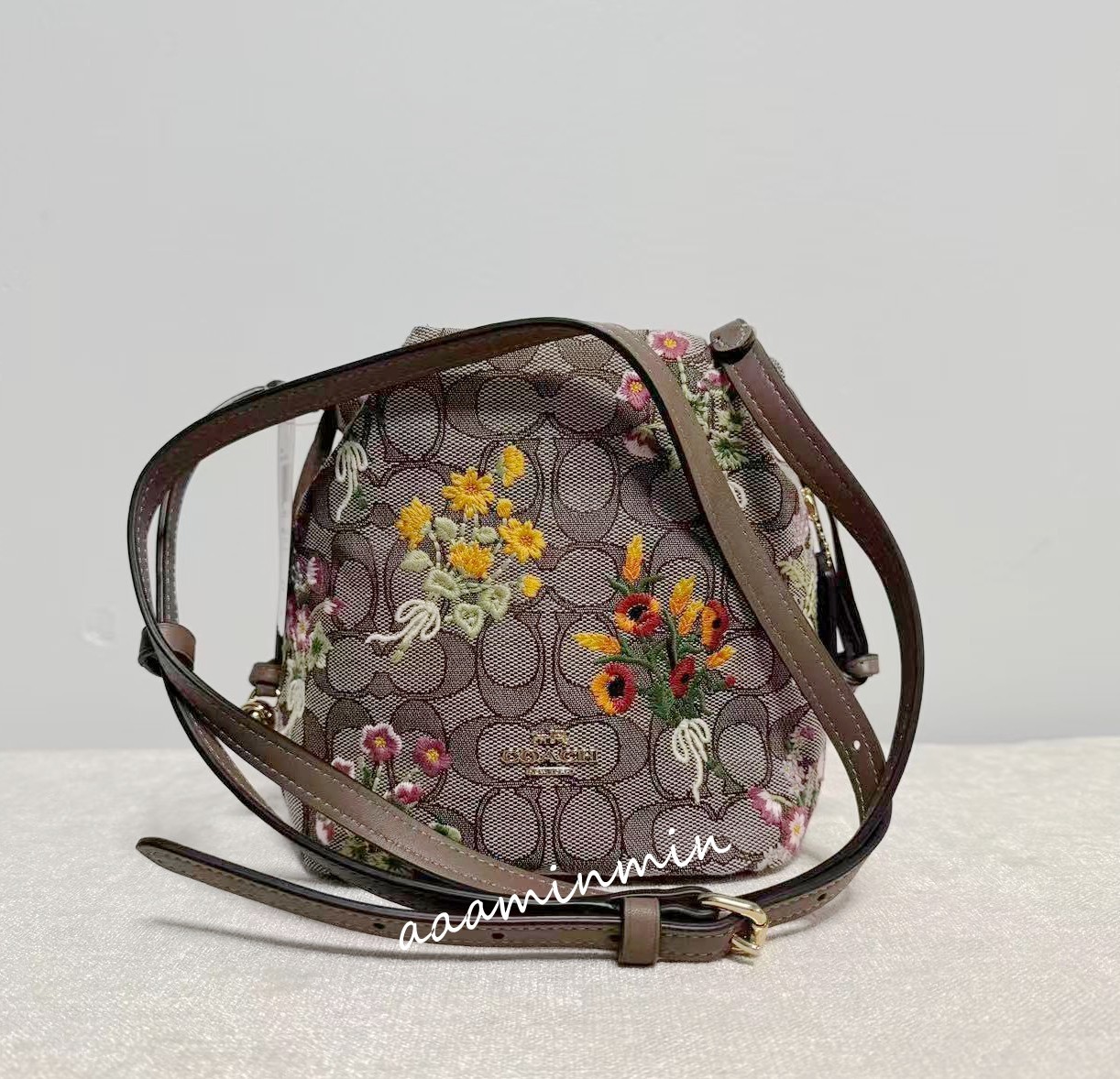 NWT Coach Faye Mini Drawstring Bag In Signature Jacquard With Floral Embroidery