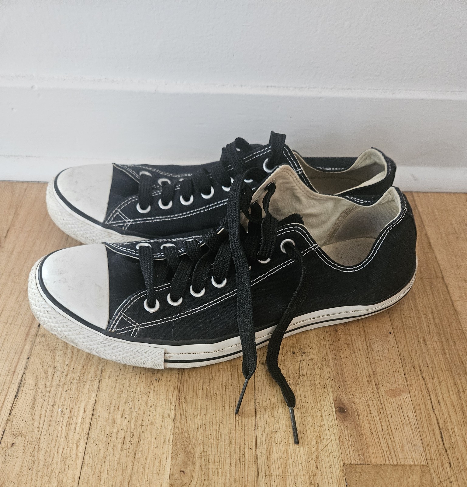 Size 10.5 – Converse Chuck Taylor All Star Low Classic Black