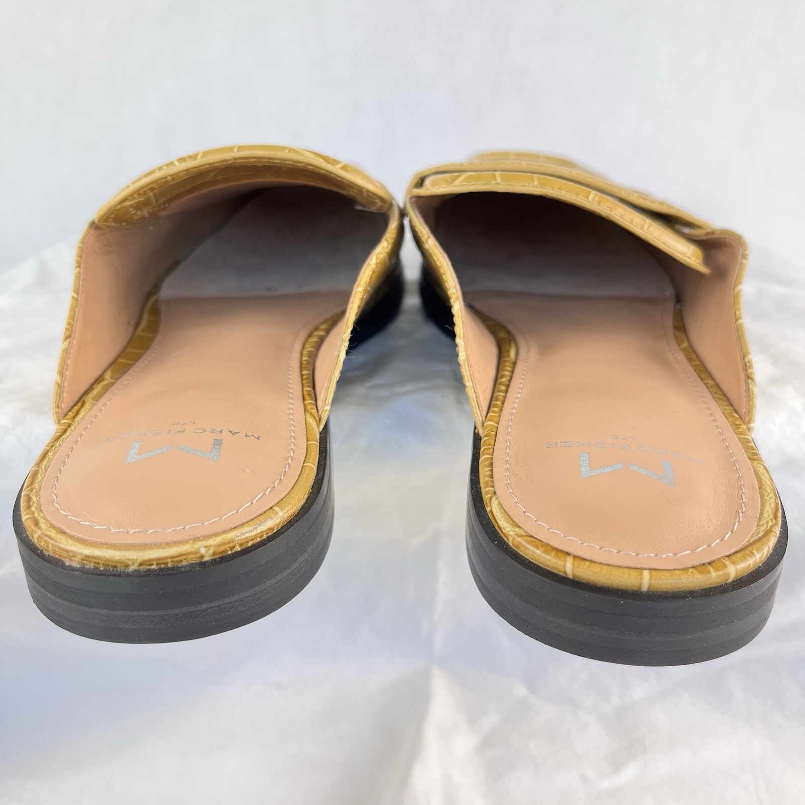 NEW Marc Fisher LTD Flyta Croc Embossed Woman’s Slip On Mules Leather Size 9M