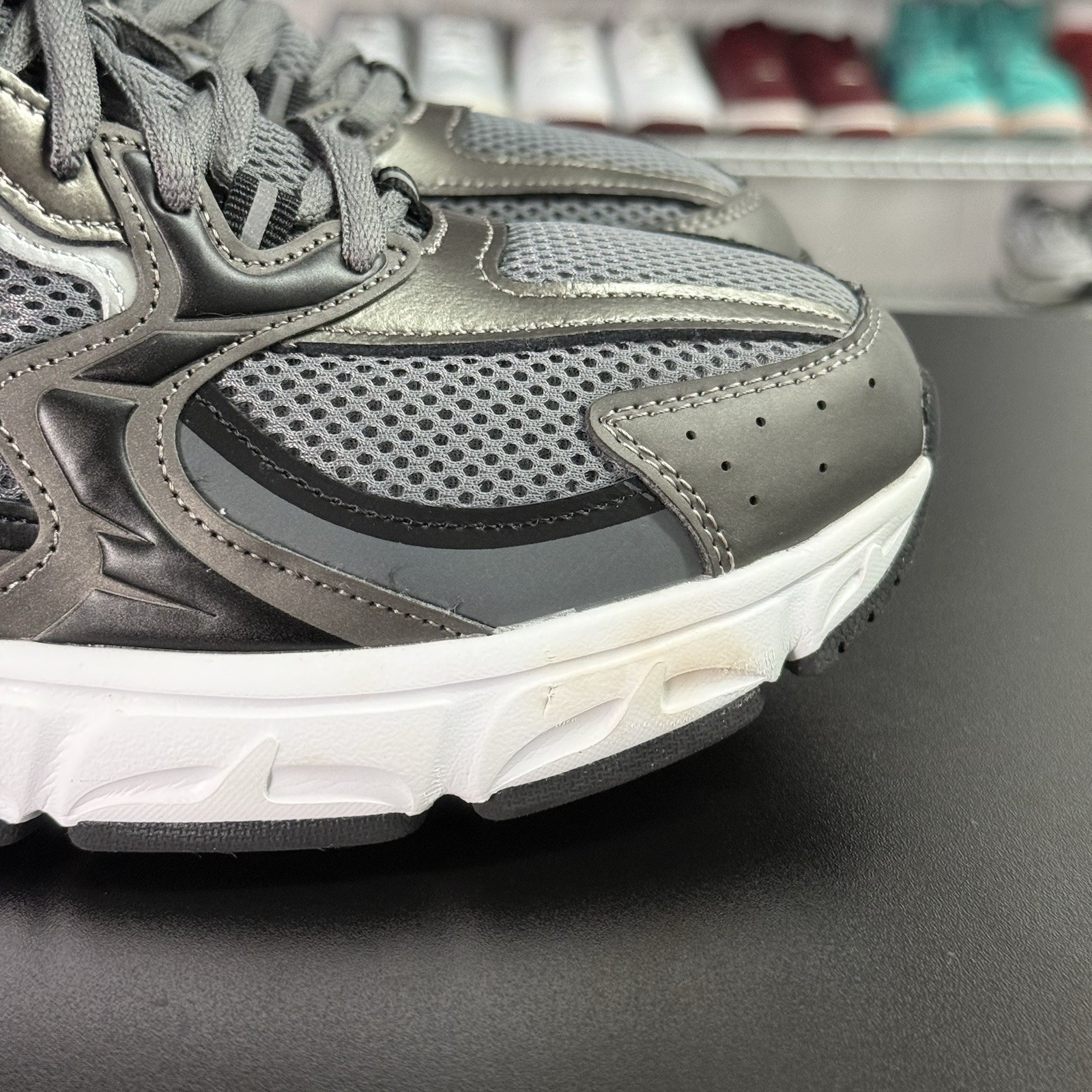Avia 5000 Performance Walking Sneakers Grey Black White Men’s Size 11.5