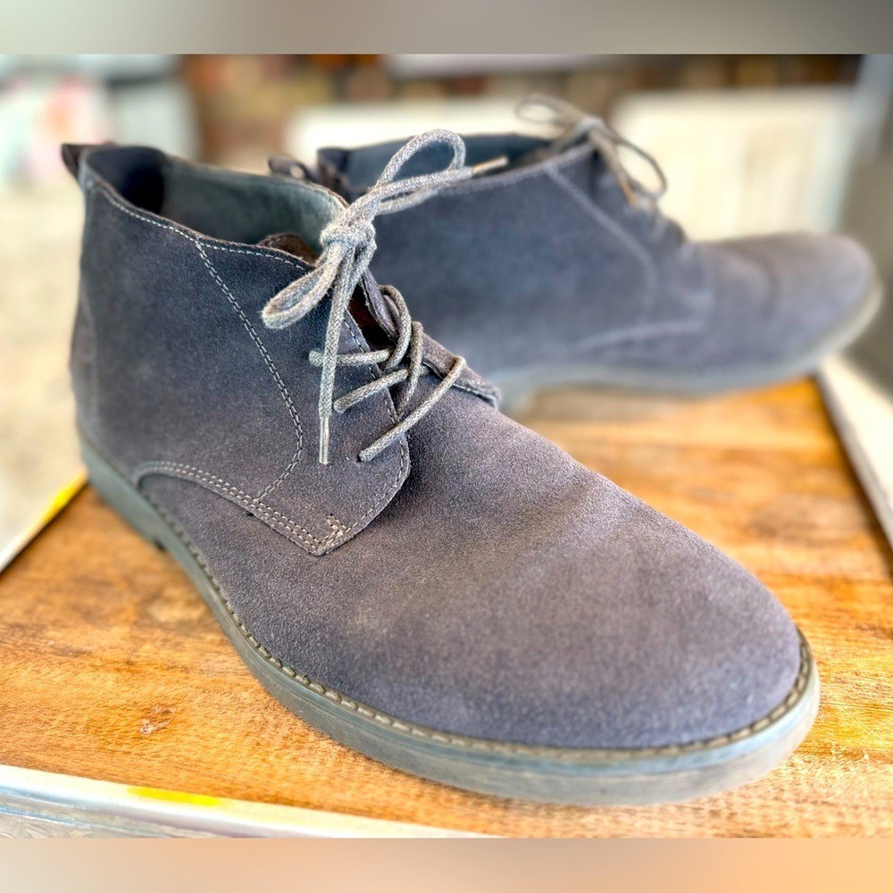 BRUNO MARC Gray Suede Boots