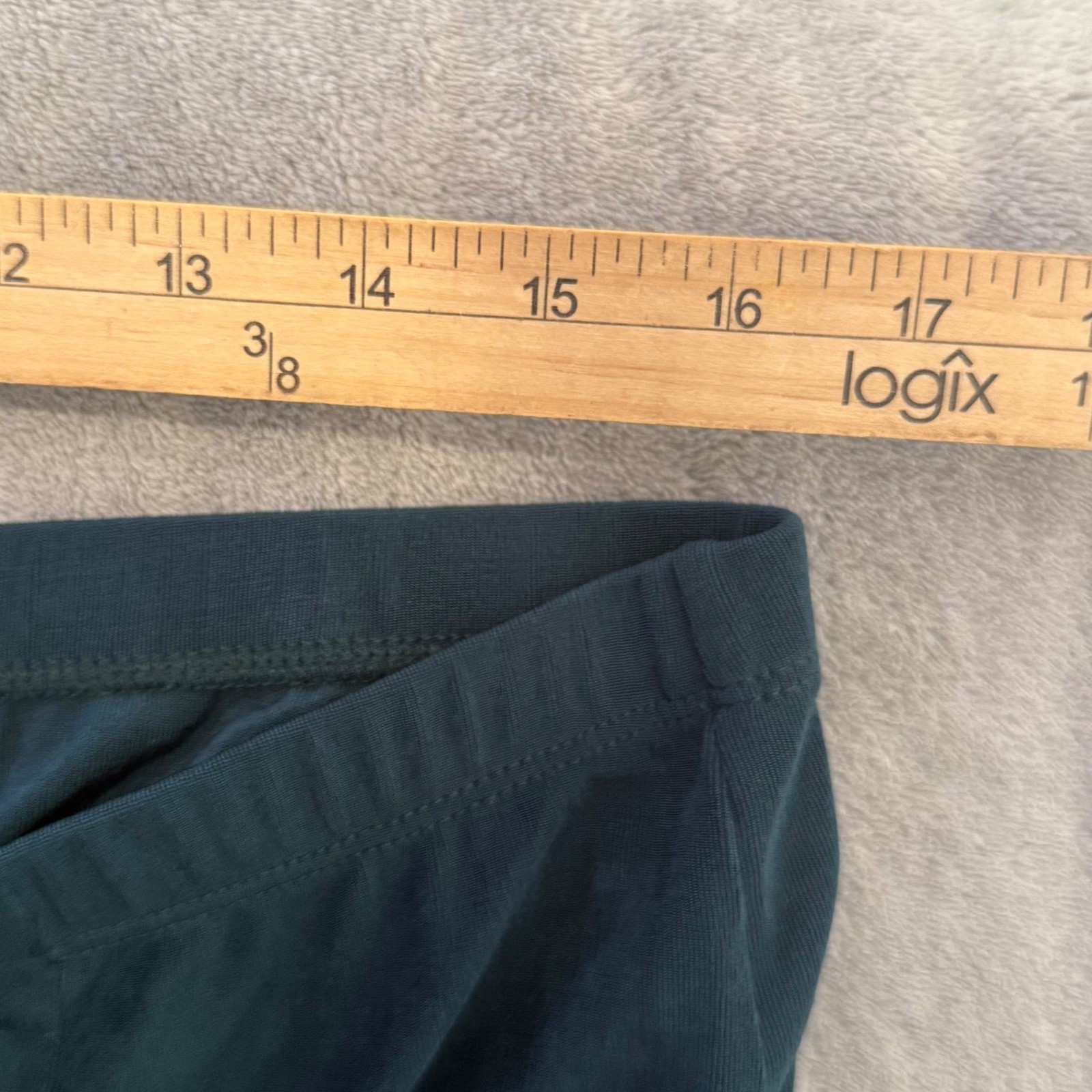 Chicos Travelers Slinky Knit Pull On Stretch Pants Size XL 16 Green Travel