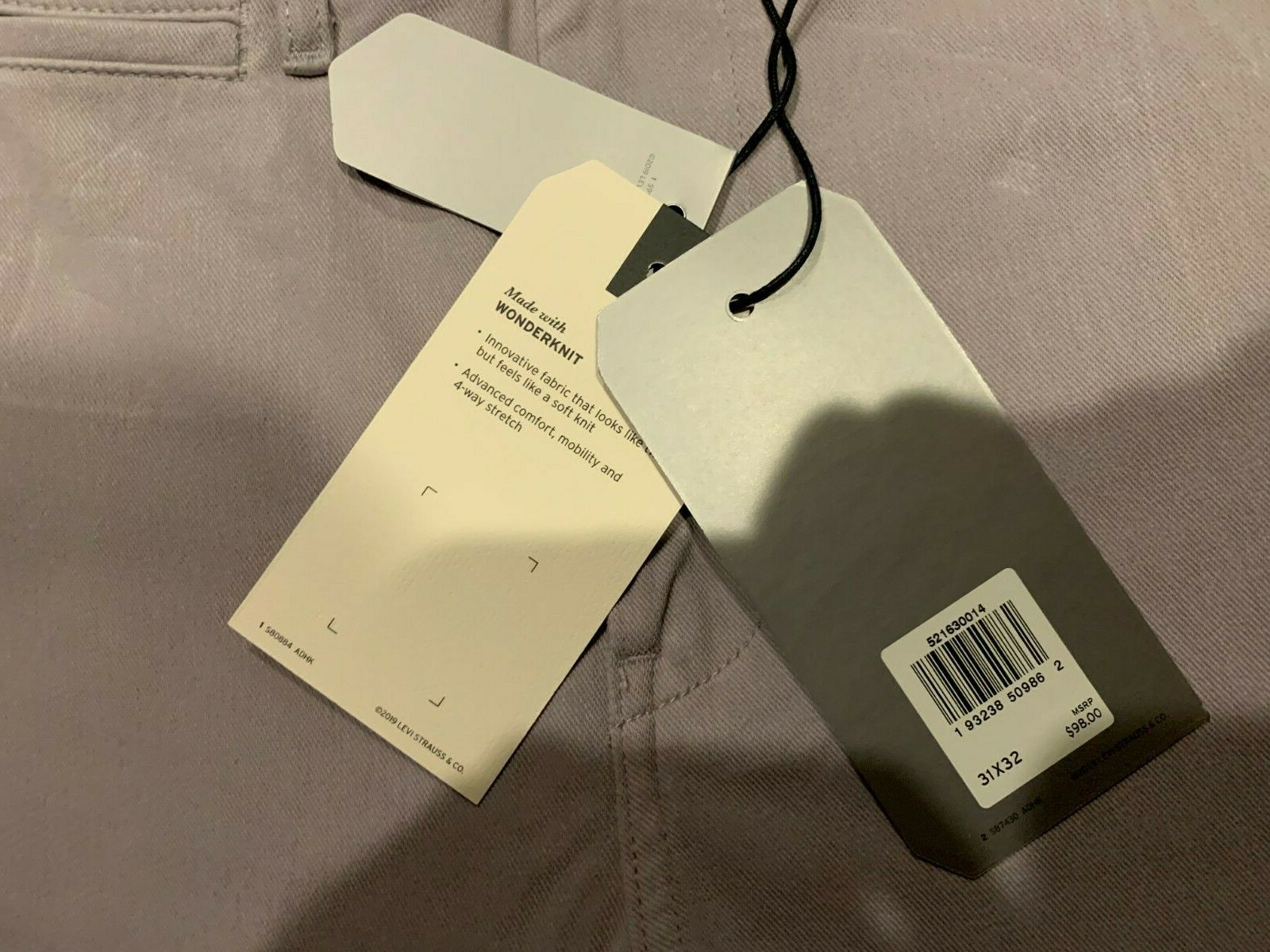 Levi’s Premium 502 Taper Gray Chino / Pant All Seasons Men’s 31X32 NWT RT$98 C19
