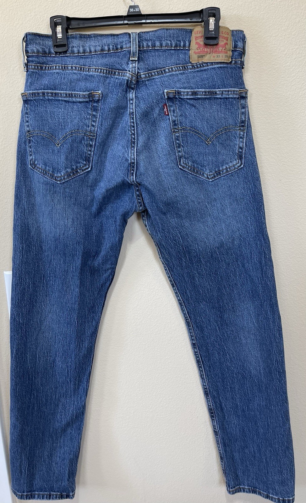 Levi’s 505 Regular Fit Jeans – Men’s Size 33×29