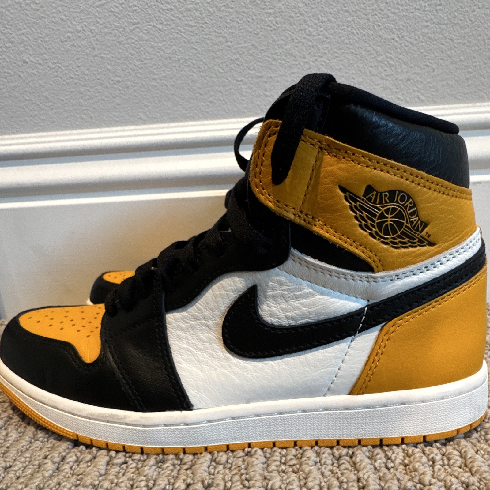 Air Jordan 1 Retro High OG Taxi NO BOX & USED