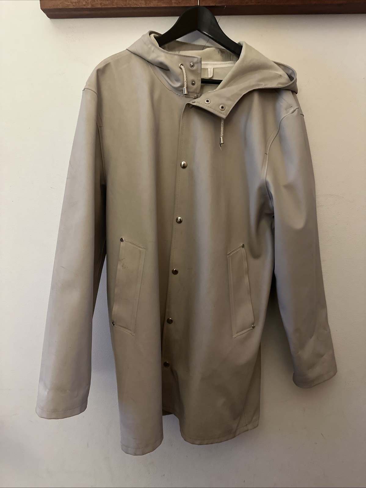 Stutterheim WHITE XL Snap Drawstring Hooded Raincoat