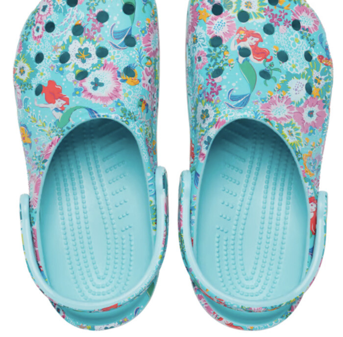 CROCS CLASSIC DISNEY X VERA BRADLEY LITTLE MERMAID CLOG SIZE: M4W6