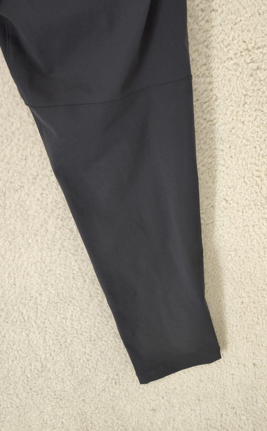 Lululemon Men Pants 33 Gray Poly Blend Straight Regular Fit Flat Front Chino