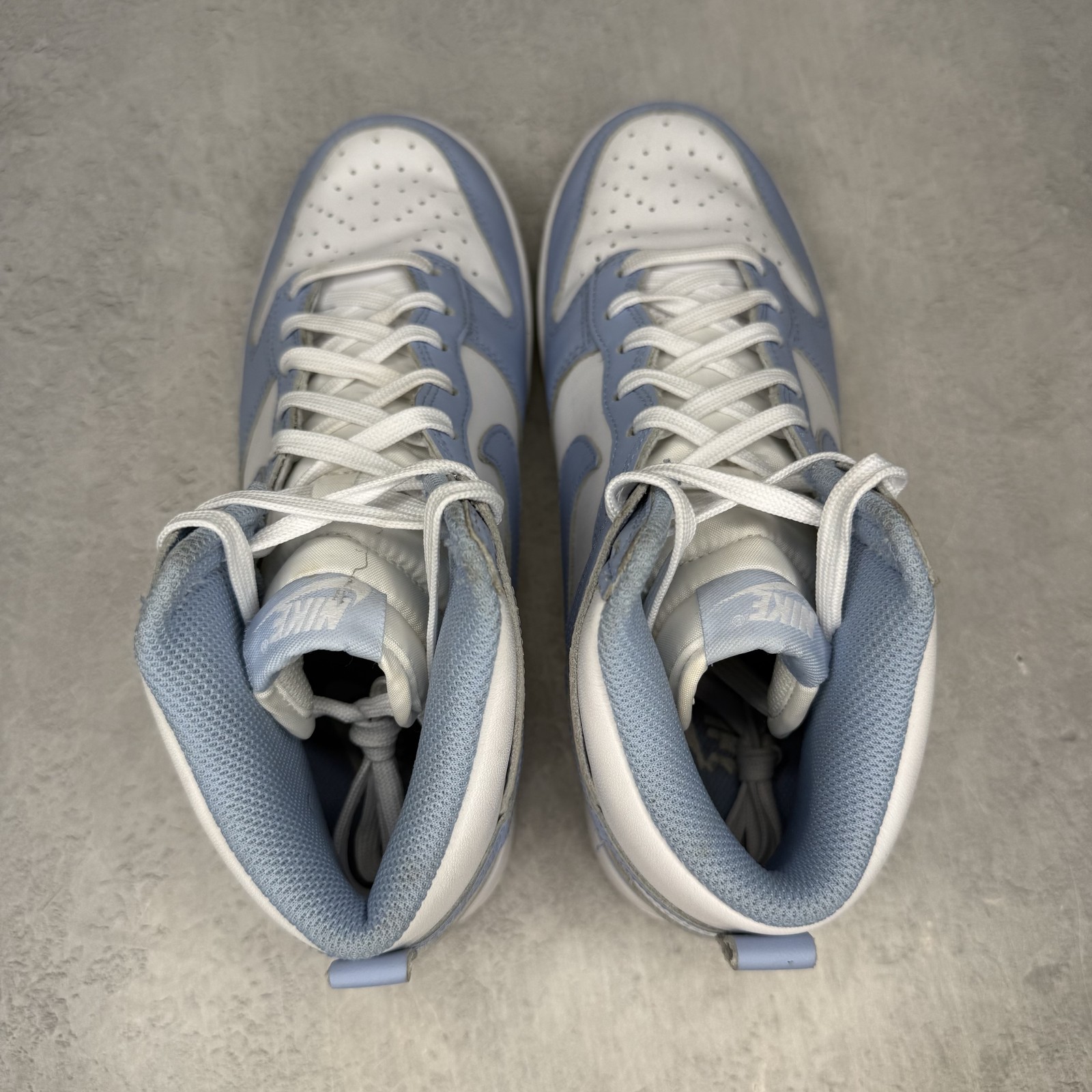 Nike Dunk High Aluminum (Women’s) pre-owned size 7.5W 6M/7.5W
