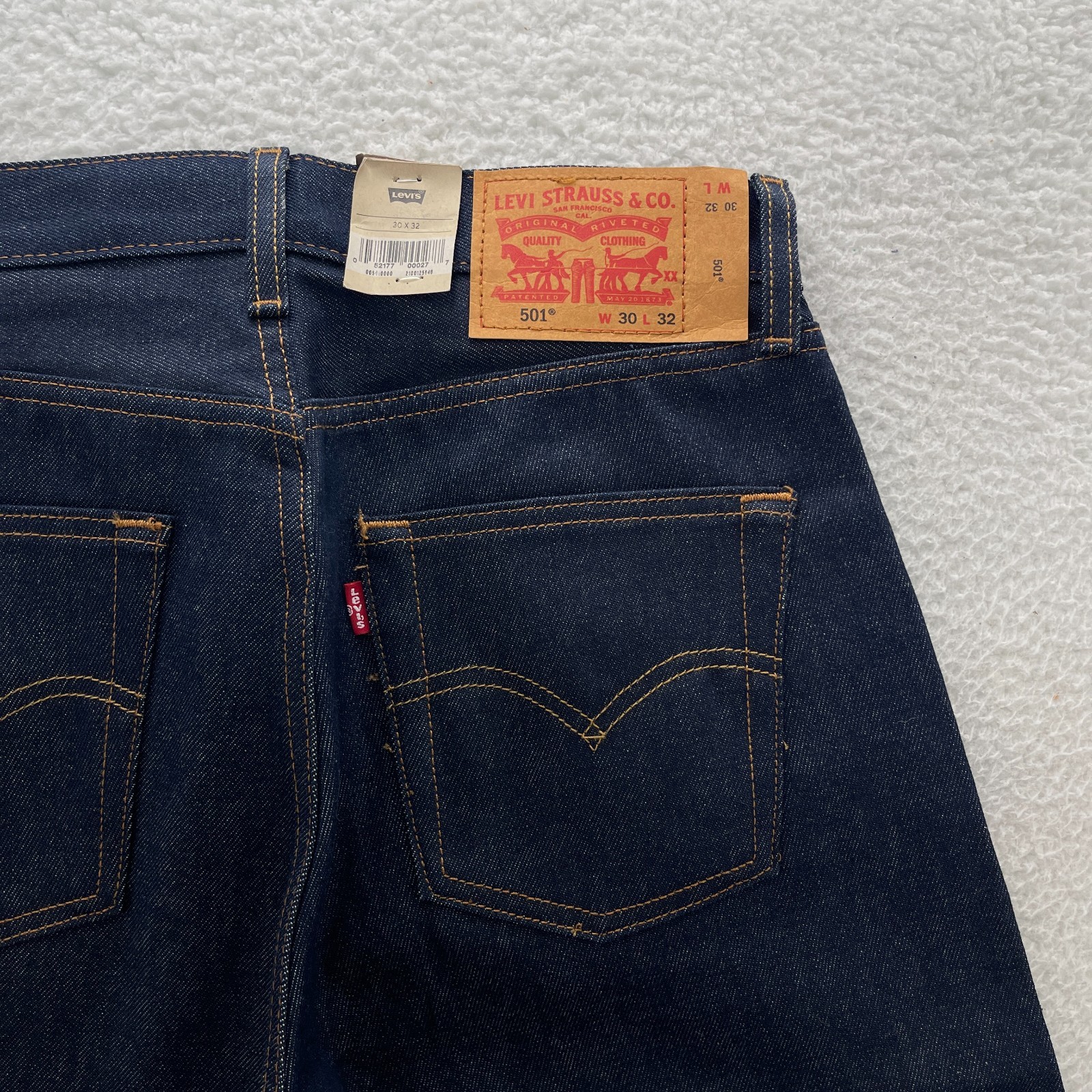Levis Jeans Mens 30×32 Blue 501 Original Button Fly Shrink to Fit Dark Wash