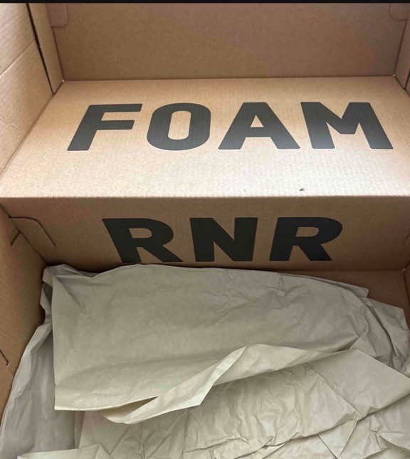 Adidas Yeezy foam runner “onyx” ! Original box :)