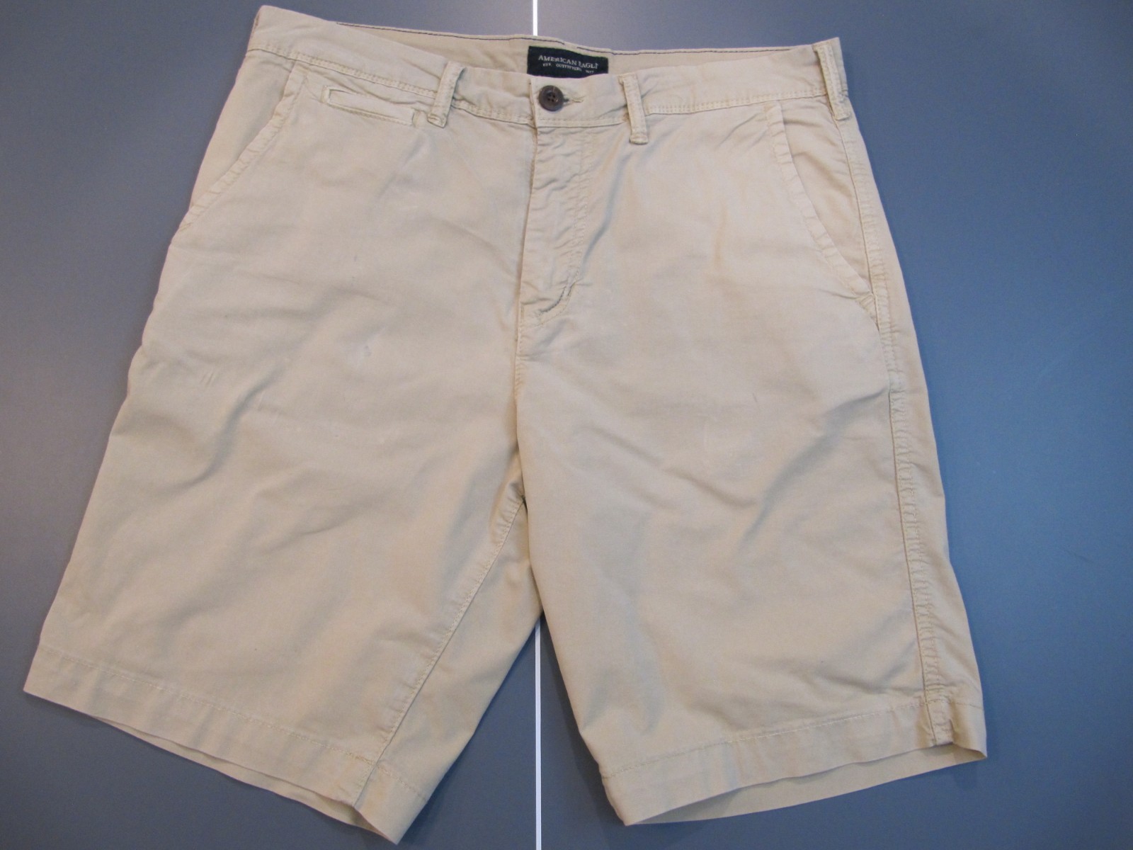 American Eagle Outfitters Next Level Flex Men’s Chino Shorts Size 31 Khaki color