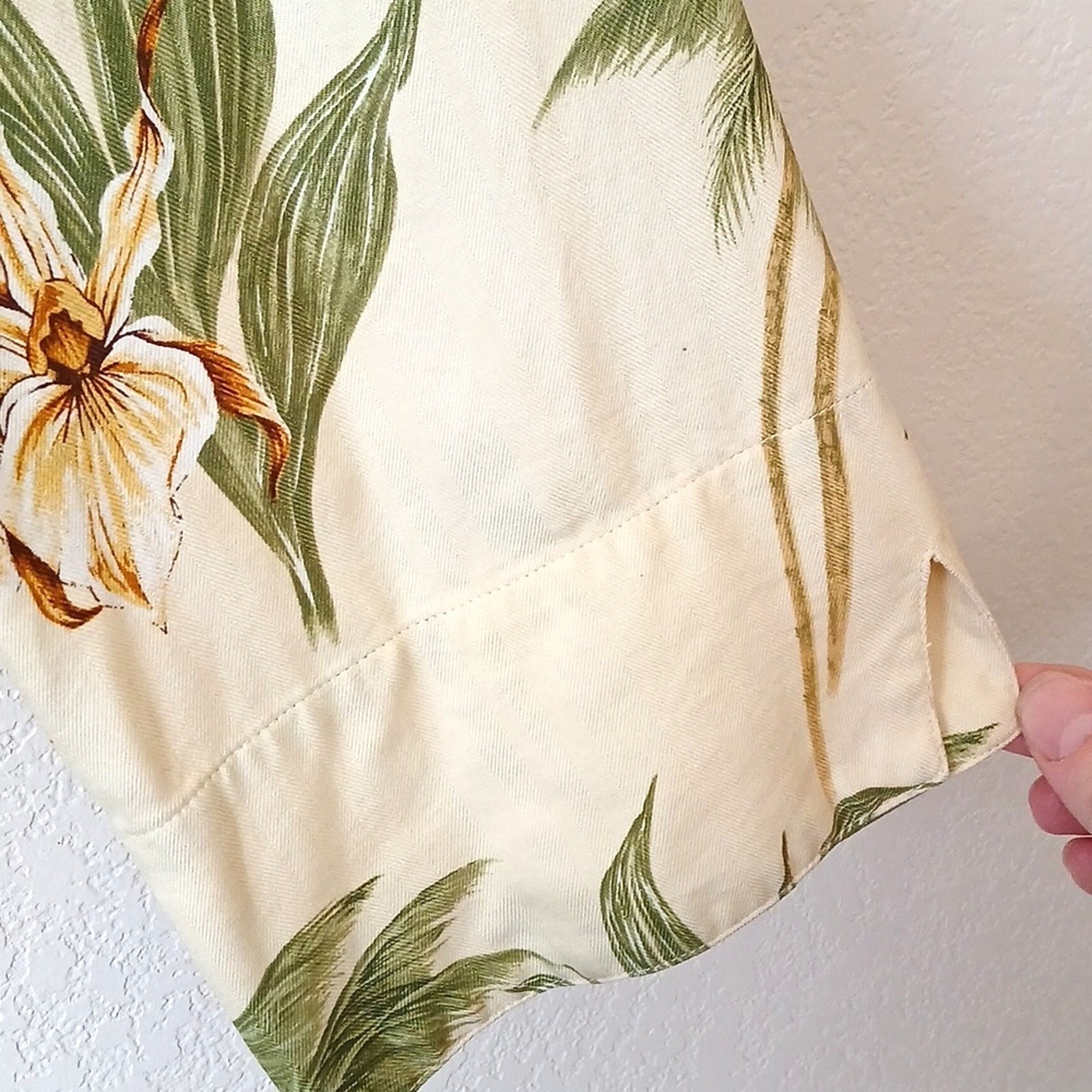Pineapple Moon 100% Silk Women’s Hawaiian Button Up Blouse