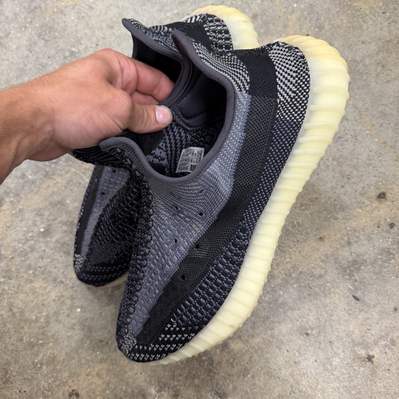 Adidas Yeezy Boost 350 V2 Carbon Mens Size 12 Black Grey Sneakers Boost B37571
