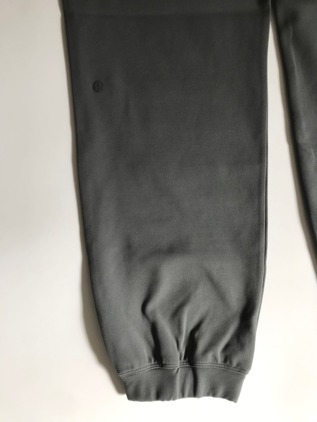 Lululemon Men’s Sojourn Jogger ONGE Onyx Grey LM5BLKS Size L REG