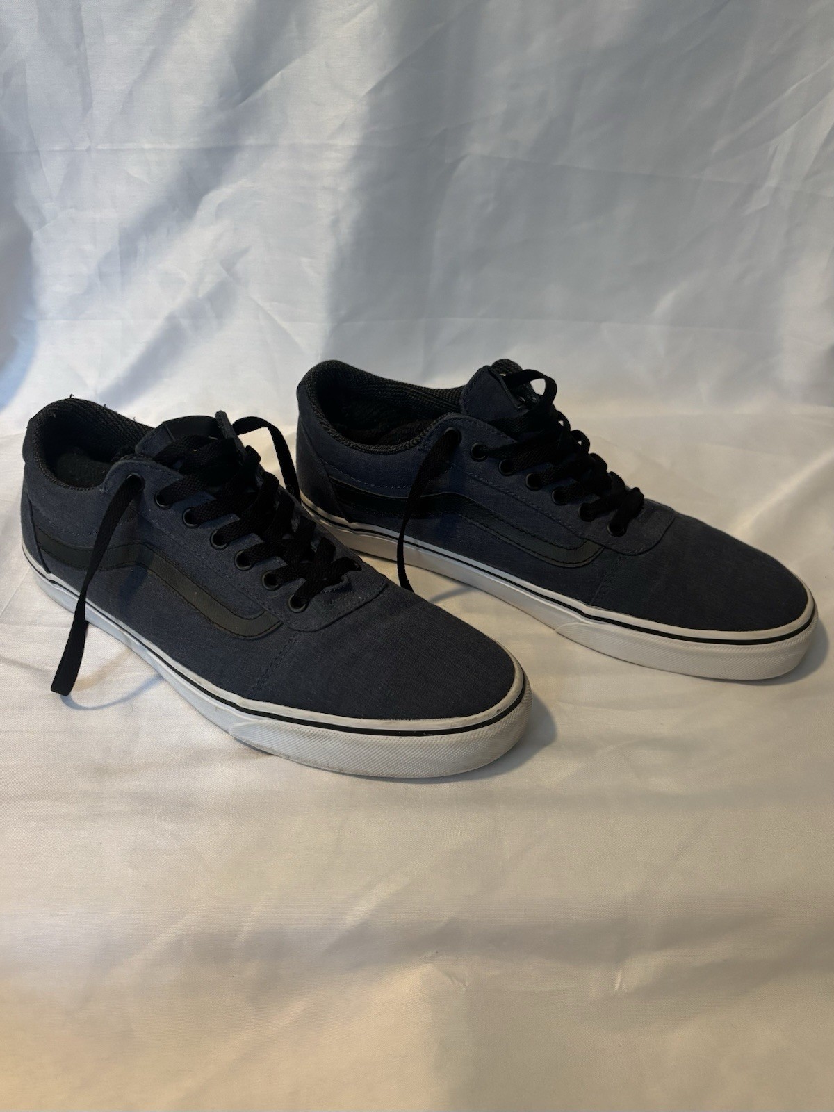 Vans Ward Men’s Size 12 Navy Blue Black White Low Top Skate Sneakers