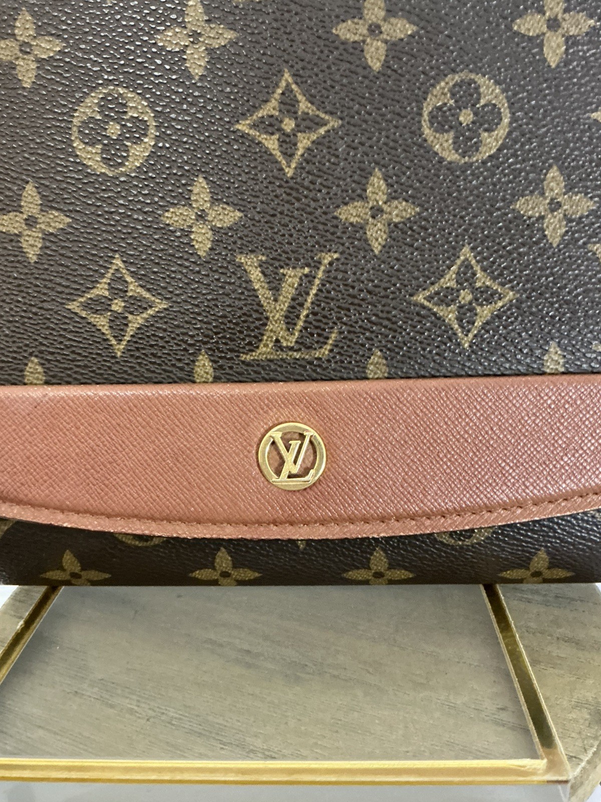 LOUIS VUITTON Monogram Bordeaux Shoulder Bag with COA Preloved Good 👜