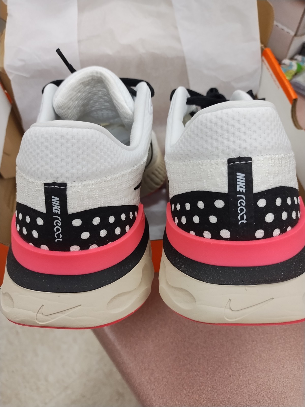 Size 13 Nike React Infinity Run Flyknit 3 Shoes White Black Pink DH5392-101