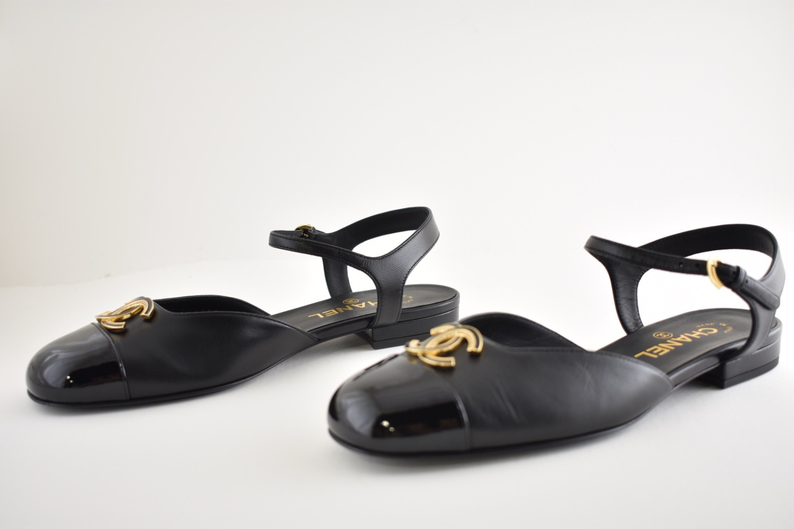 Chanel 25P Black Patent Gold CC Slingback Ankle Strap Ballerina Ballet Flat 37