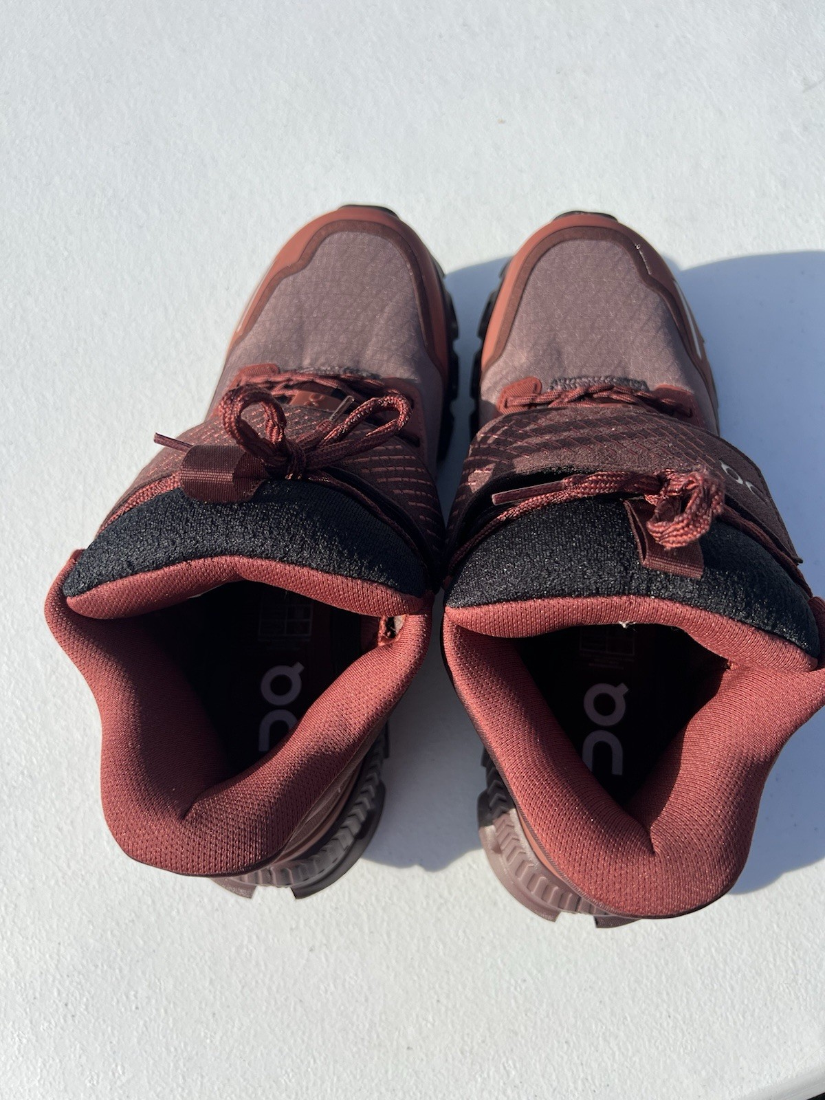 Men’s On Cloud Burgandy Boots Size 8